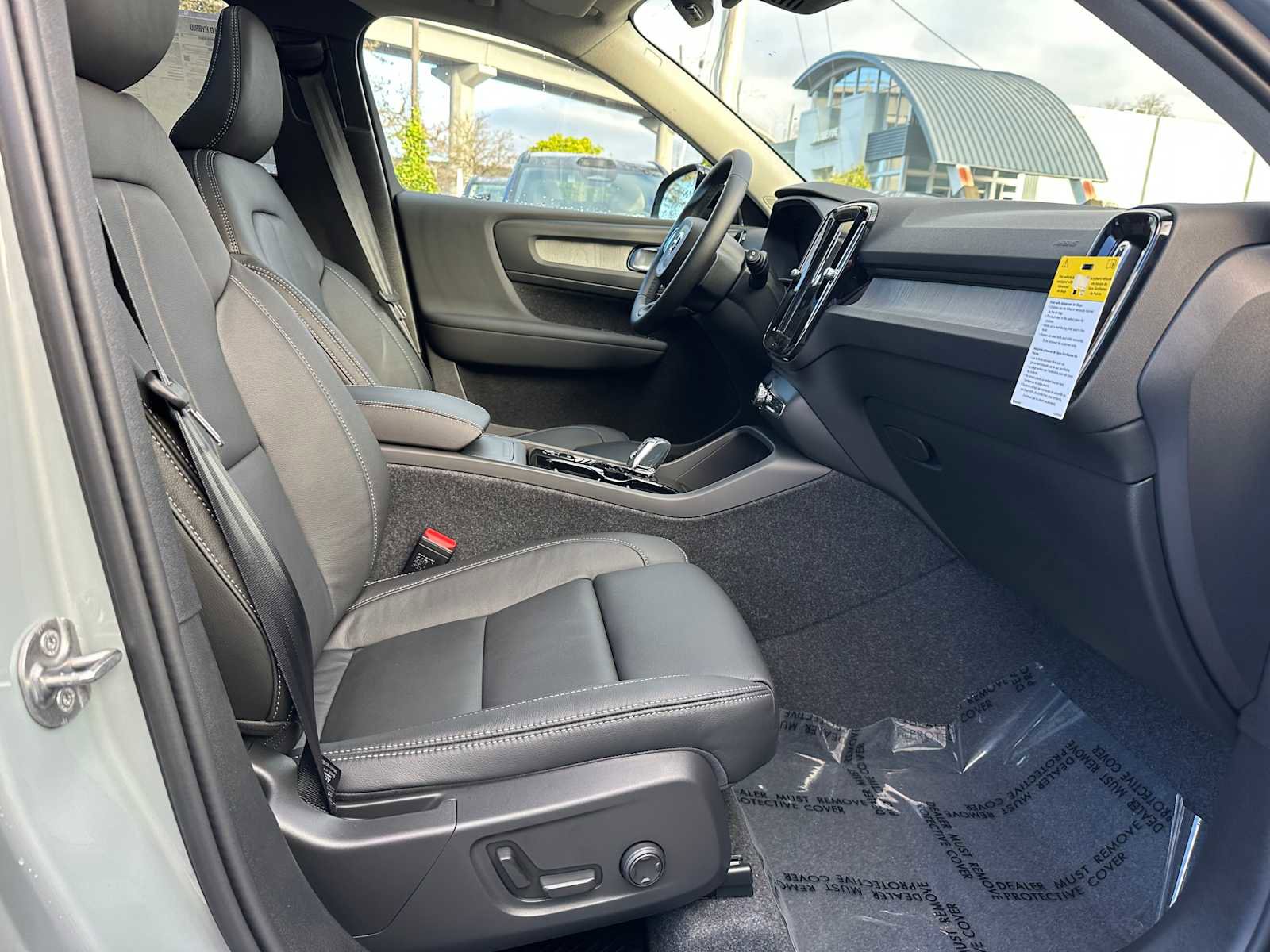 New 2026 Volvo XC40 B5 Ultra w/ Climate Package image 10