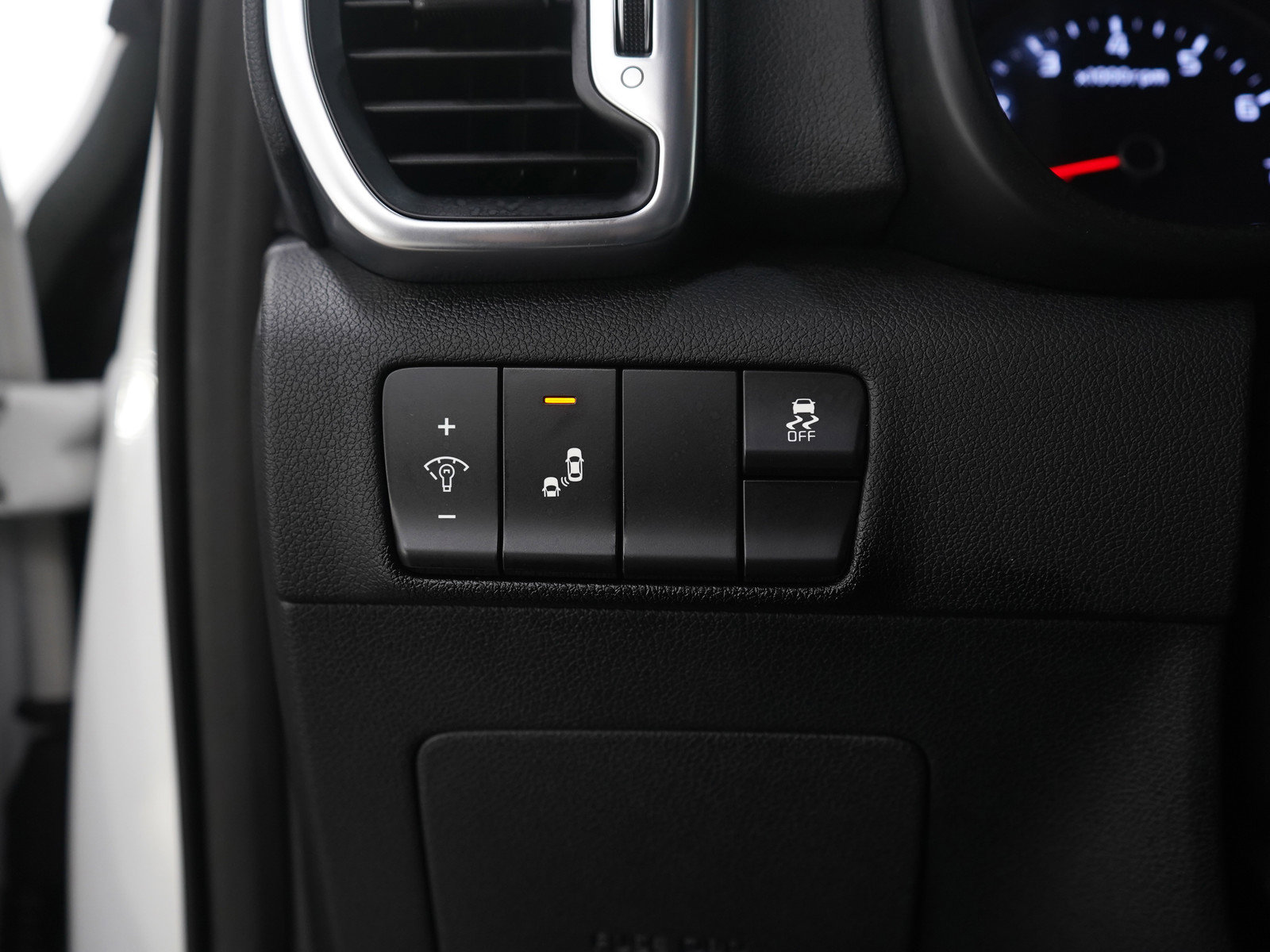 Used 2018 Kia Sportage EX w/ EX Sport Appearance Package image 23