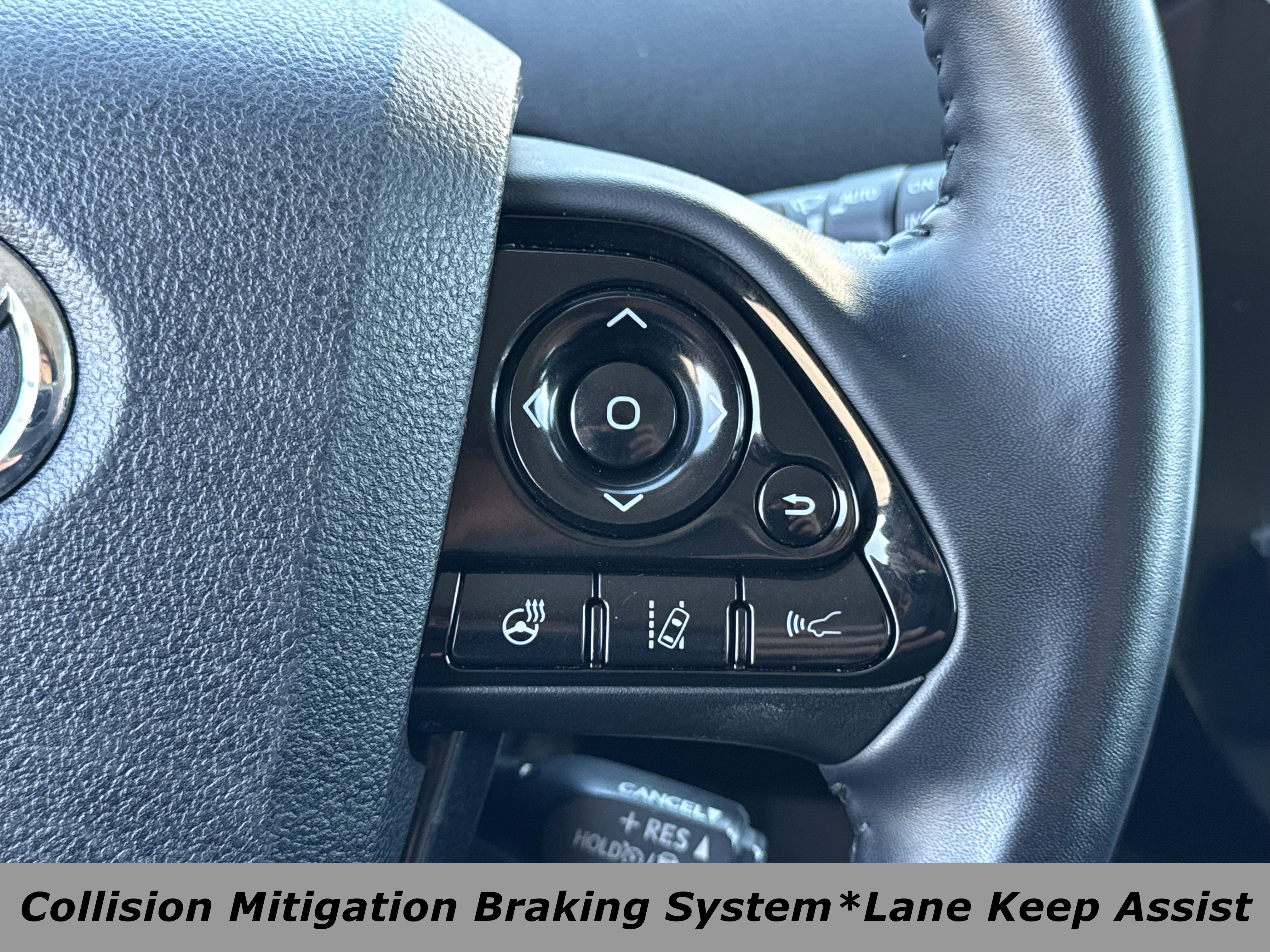 Used 2021 Toyota Prius L Eco image 5