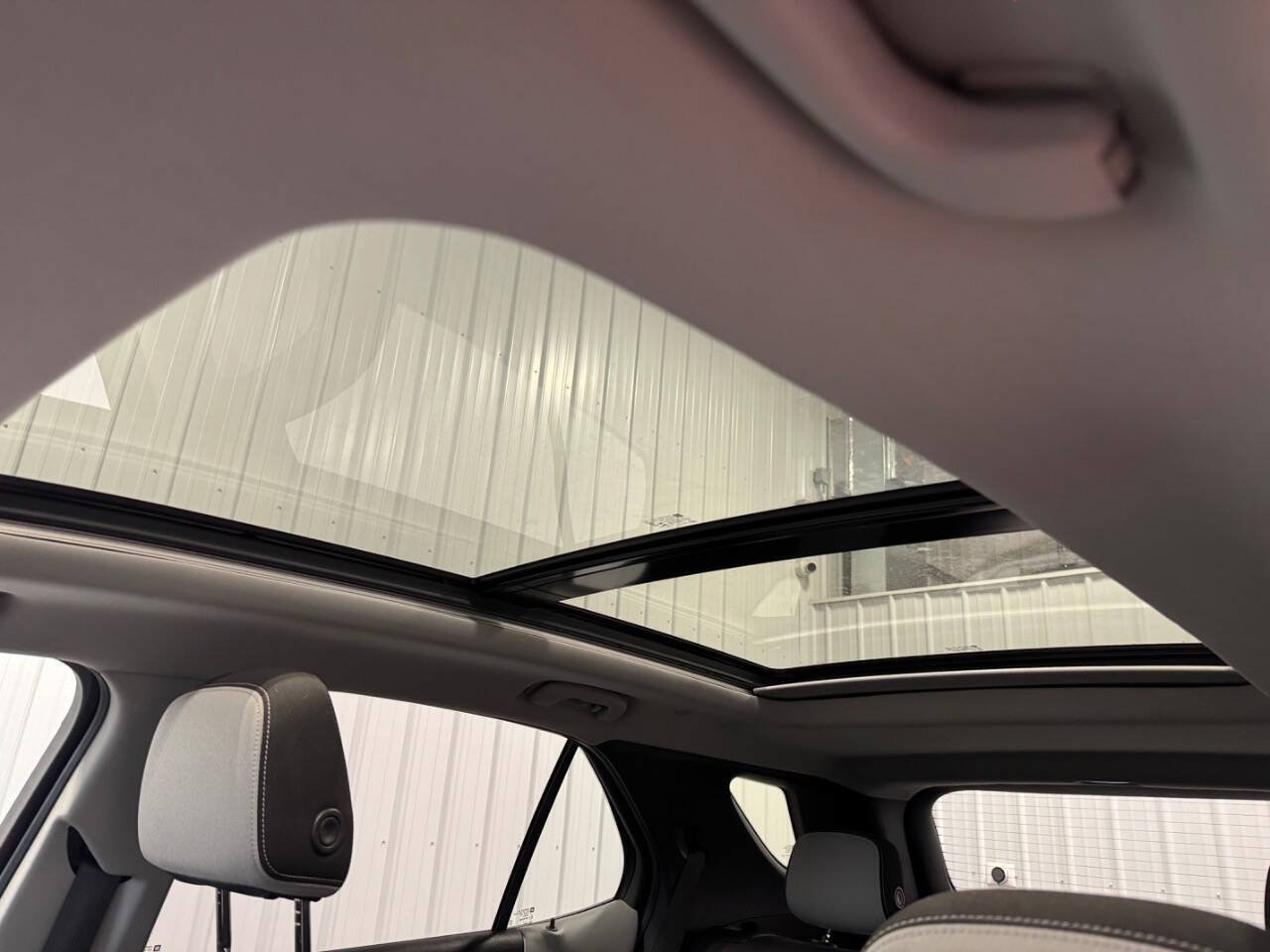 Used 2019 Chevrolet Equinox LT w/ LT True North Edition AWD/4WD image 15