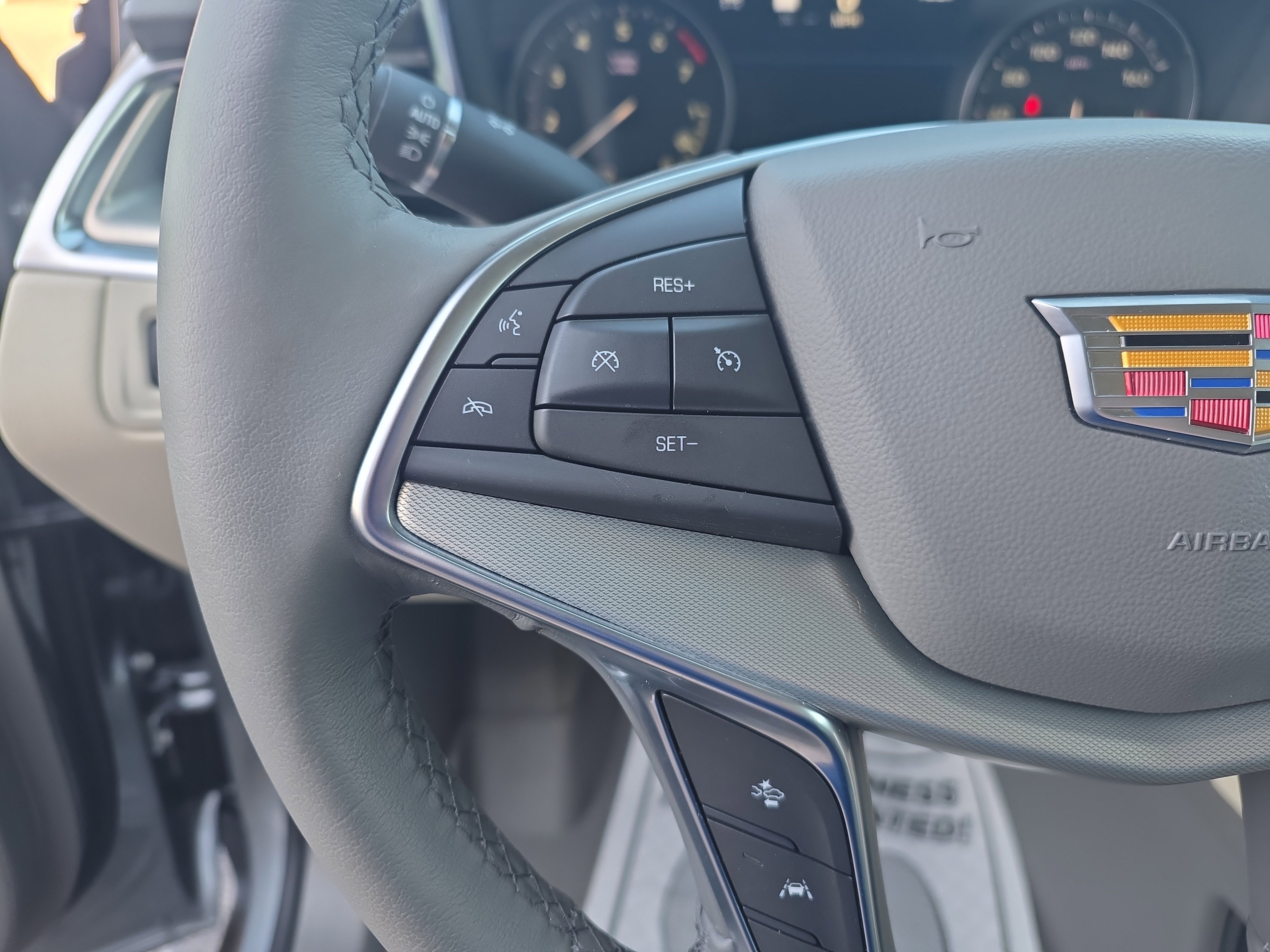 Used 2025 Cadillac XT5 Premium Luxury w/ Technology Package image 18