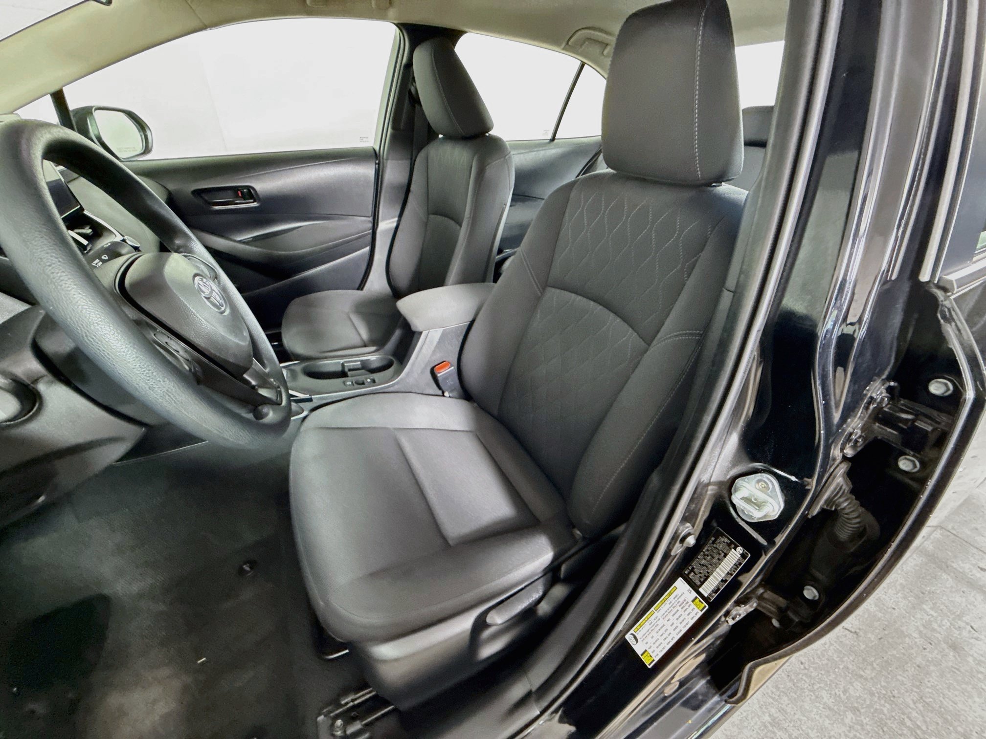 Used 2024 Toyota Corolla LE FWD image 24