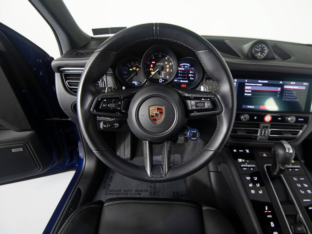 Certified 2025 Porsche Macan GTS AWD/4WD image 17