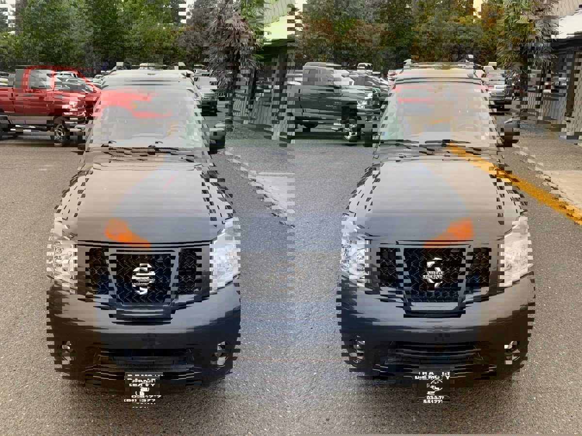 Used 2015 Nissan Armada SV image 3