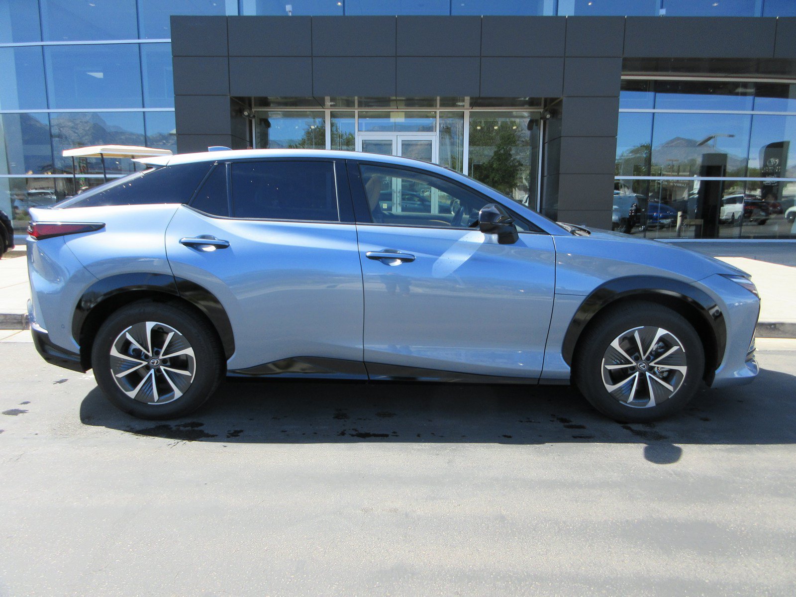 Used 2023 Lexus RZ 450e Premium w/ Technology Package AWD/4WD image 11