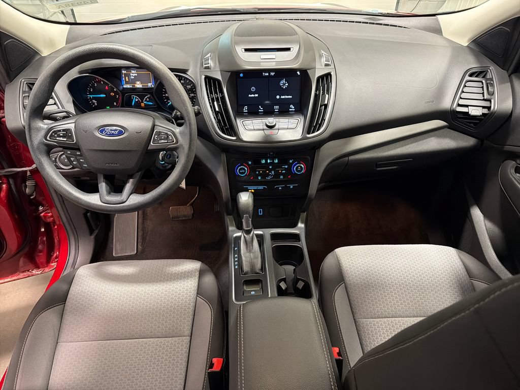 Used 2017 Ford Escape SE w/ Equipment Group 201A AWD/4WD image 4