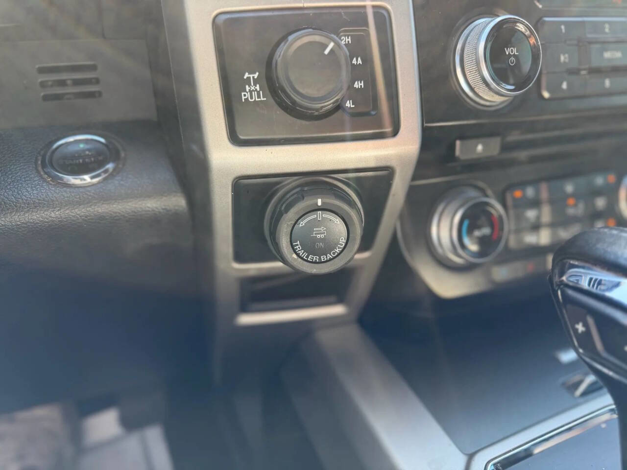 Used 2016 Ford F150 Lariat w/ Equipment Group 502A Luxury image 47