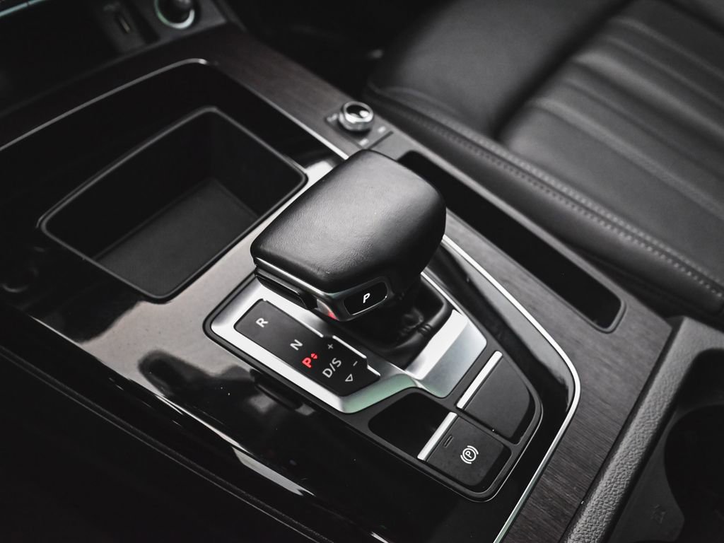 Used 2023 Audi Q5 2.0T Premium w/ Convenience Package image 26