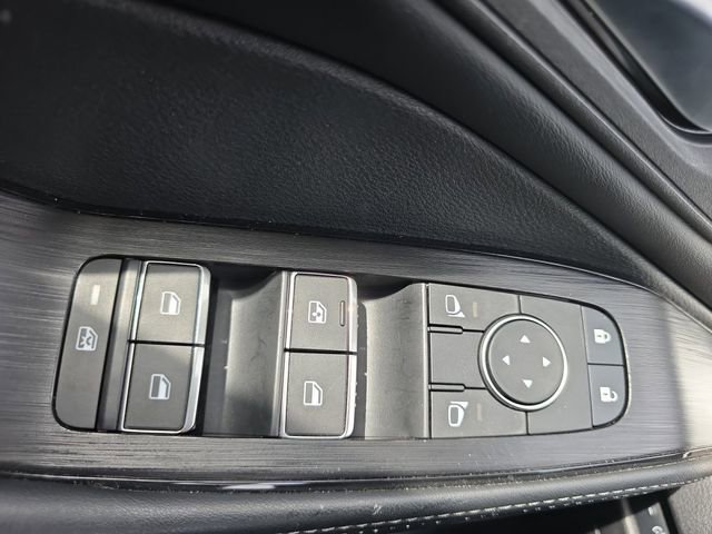 Used 2025 Nissan Rogue SL FWD image 30