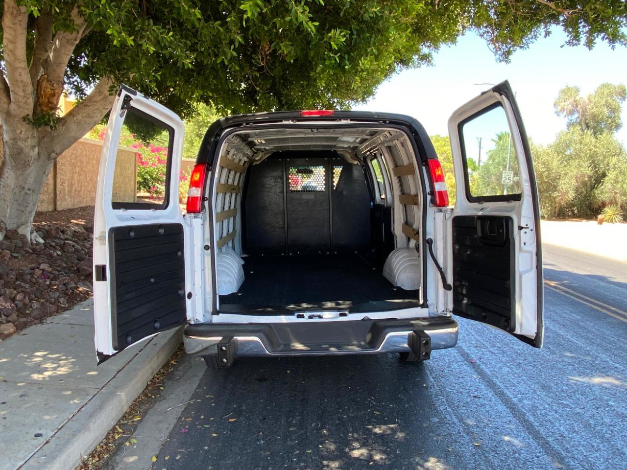 Used 2025 Chevrolet Express 2500 w/ Driver Convenience Package RWD image 13