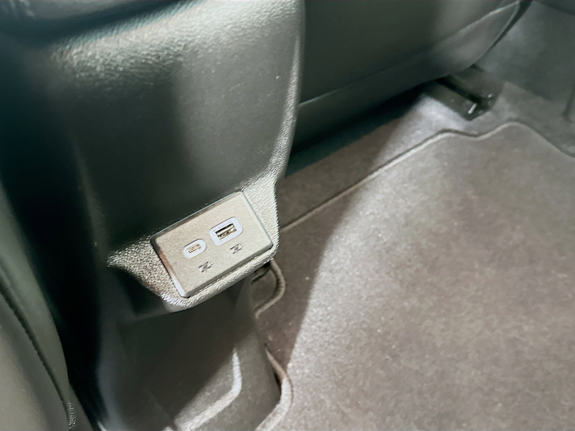 Used 2023 Chevrolet Bolt EUV Premier w/ Sun & Sound Package image 27