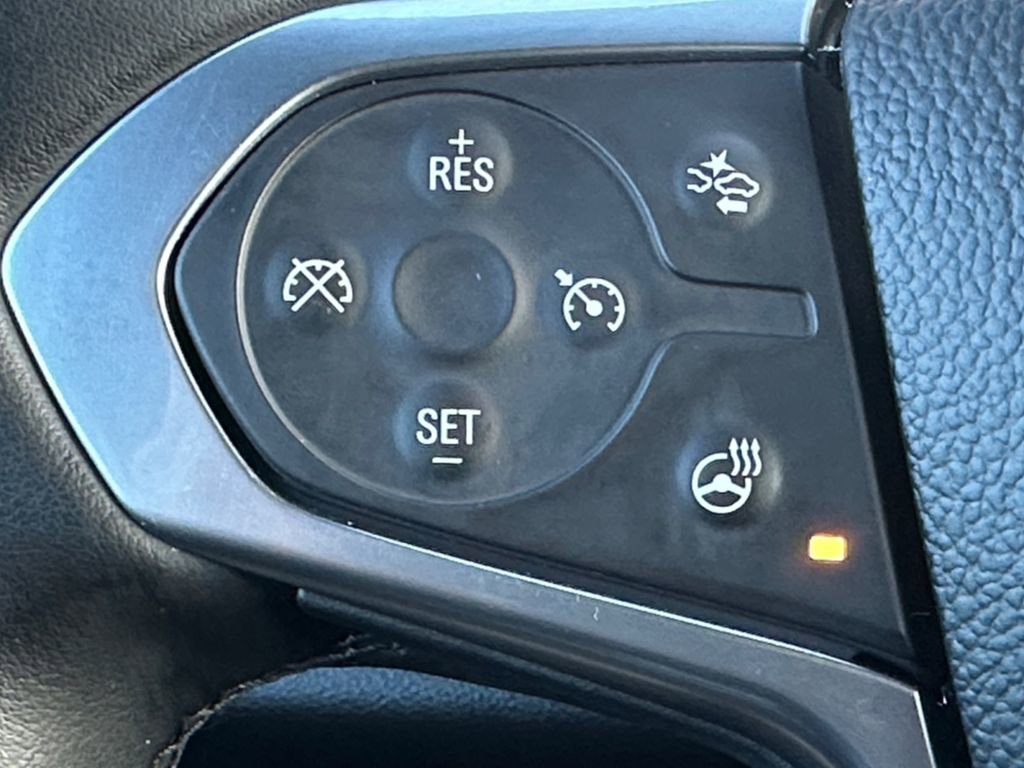 Used 2023 Chevrolet Traverse LT image 21