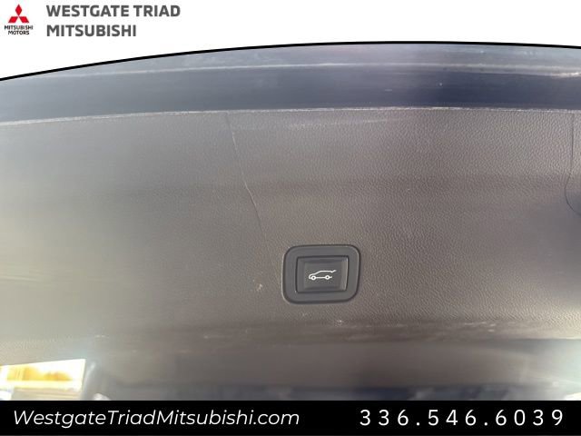 Used 2022 Chevrolet Suburban Z71 w/ Z71 Off-Road Package image 28