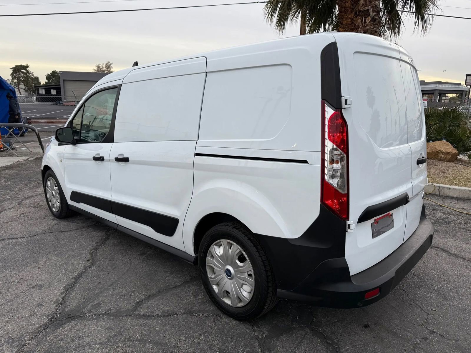 Used 2019 Ford Transit Connect XL image 3