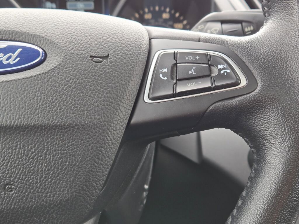 Used 2019 Ford Escape SEL image 36
