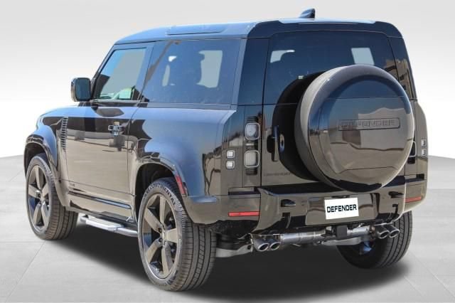 Certified 2024 Land Rover Defender 90 V8 AWD/4WD image 7