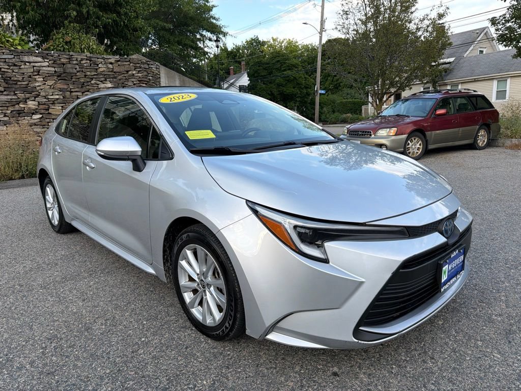 Used 2023 Toyota Corolla XLE FWD image 8