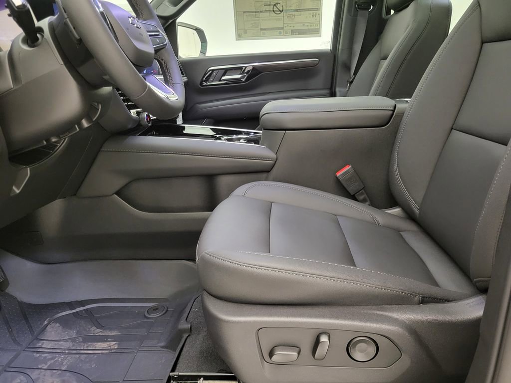New 2026 Chevrolet Suburban Z71 w/ Comfort Package image 5
