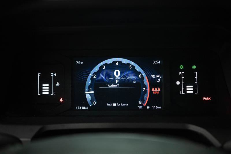 Used 2025 Toyota Tacoma SR5 AWD/4WD image 16