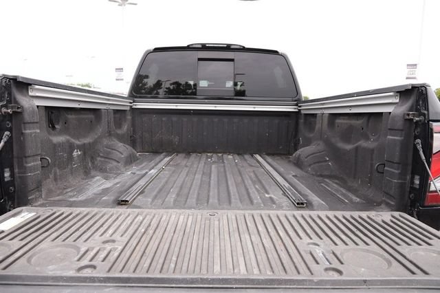 Used 2021 Nissan Titan PRO-4X w/ Pro-4x Convenience Package AWD/4WD image 7
