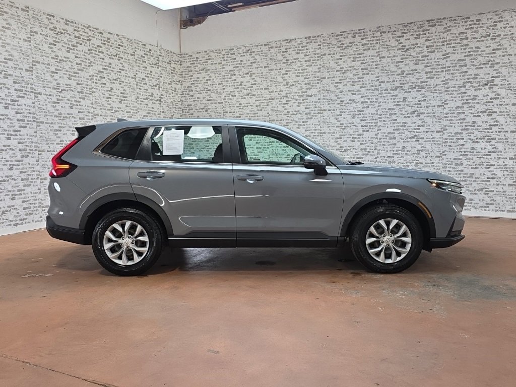Used 2023 Honda CR-V LX image 6