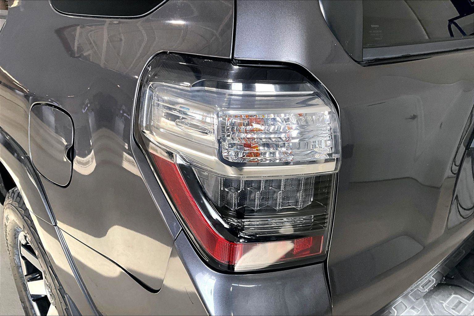 Used 2019 Toyota 4Runner TRD Off-Road image 29