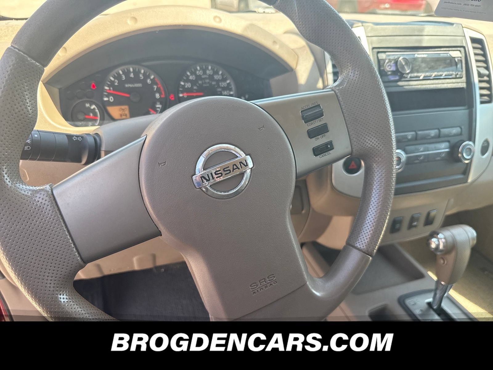 Used 2011 Nissan Frontier SV AWD/4WD image 5