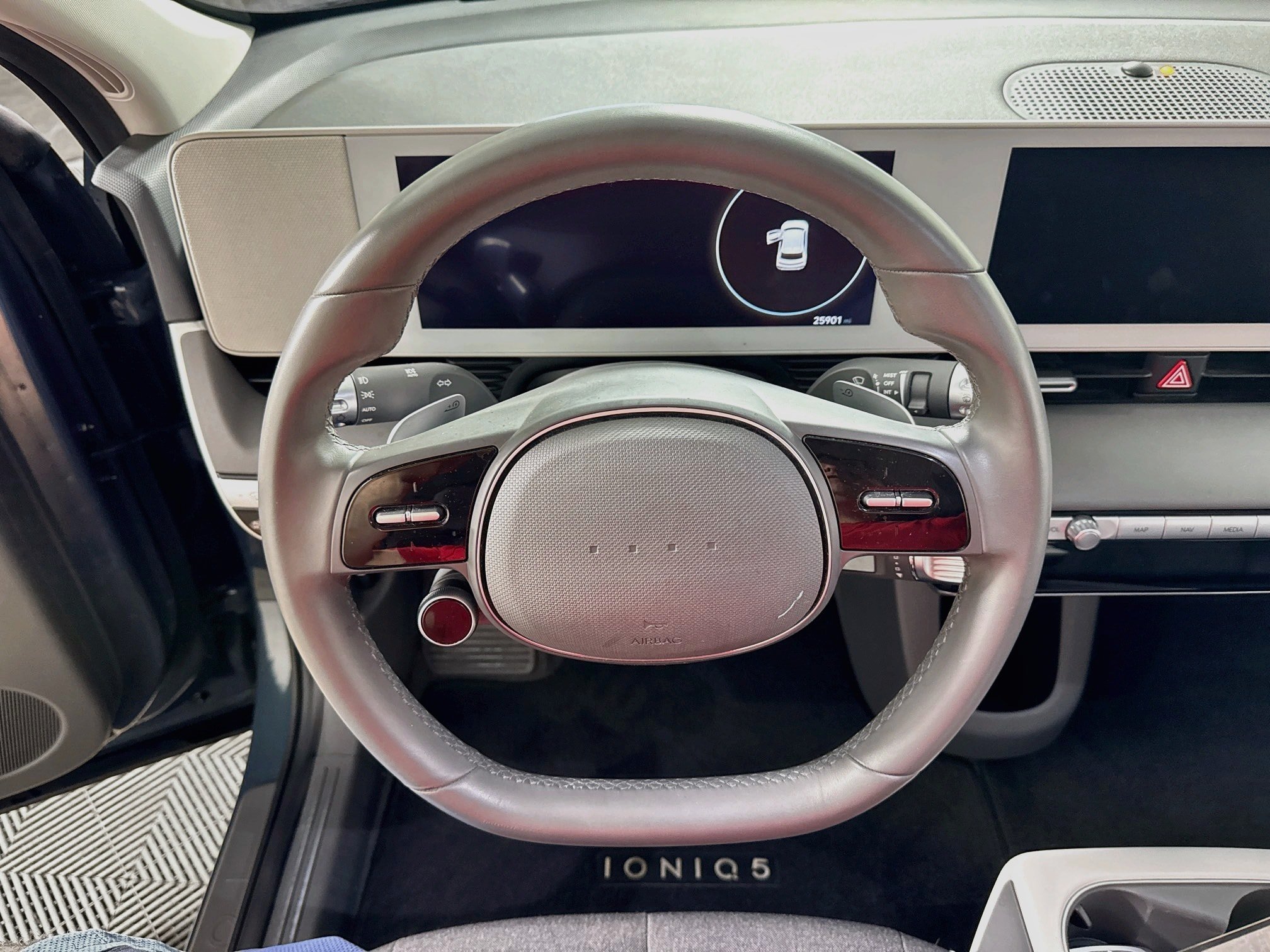 Used 2023 Hyundai Ioniq 5 SE w/ Cargo Package AWD/4WD image 15