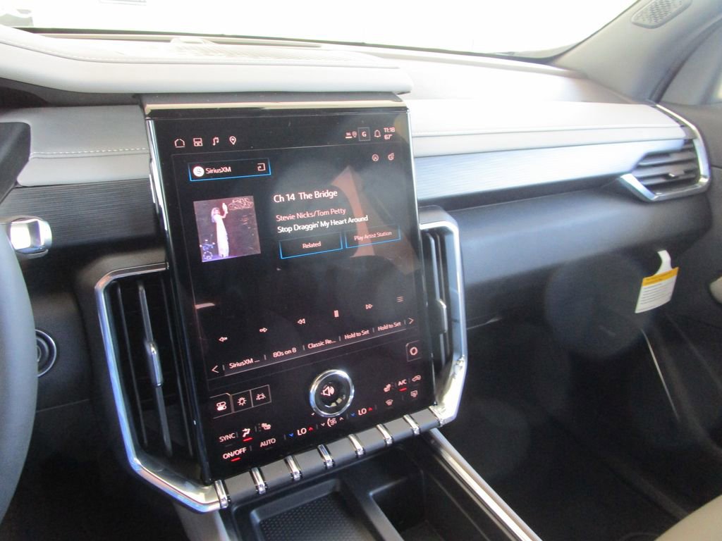 New 2026 GMC Acadia Elevation image 37