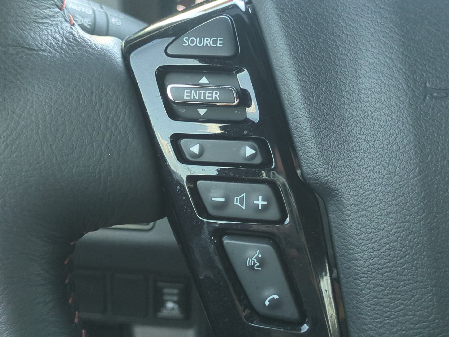 Used 2026 Nissan Frontier Pro-X w/ Pro-X Convenience Package RWD image 25