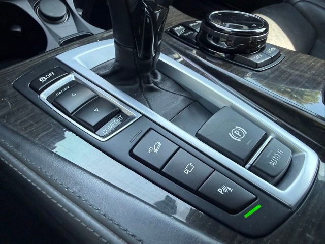Used 2015 BMW 550i xDrive Sedan AWD/4WD image 29