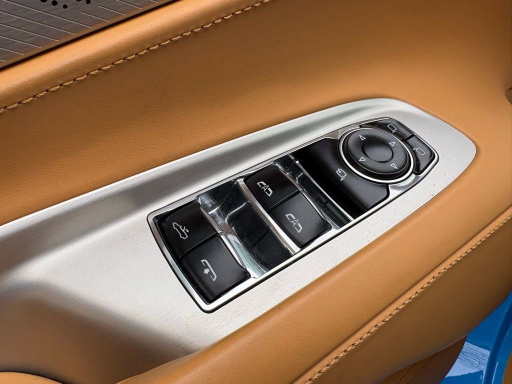 Used 2023 Chevrolet Corvette Stingray Premium Conv w/ Z51 Performance Package image 19