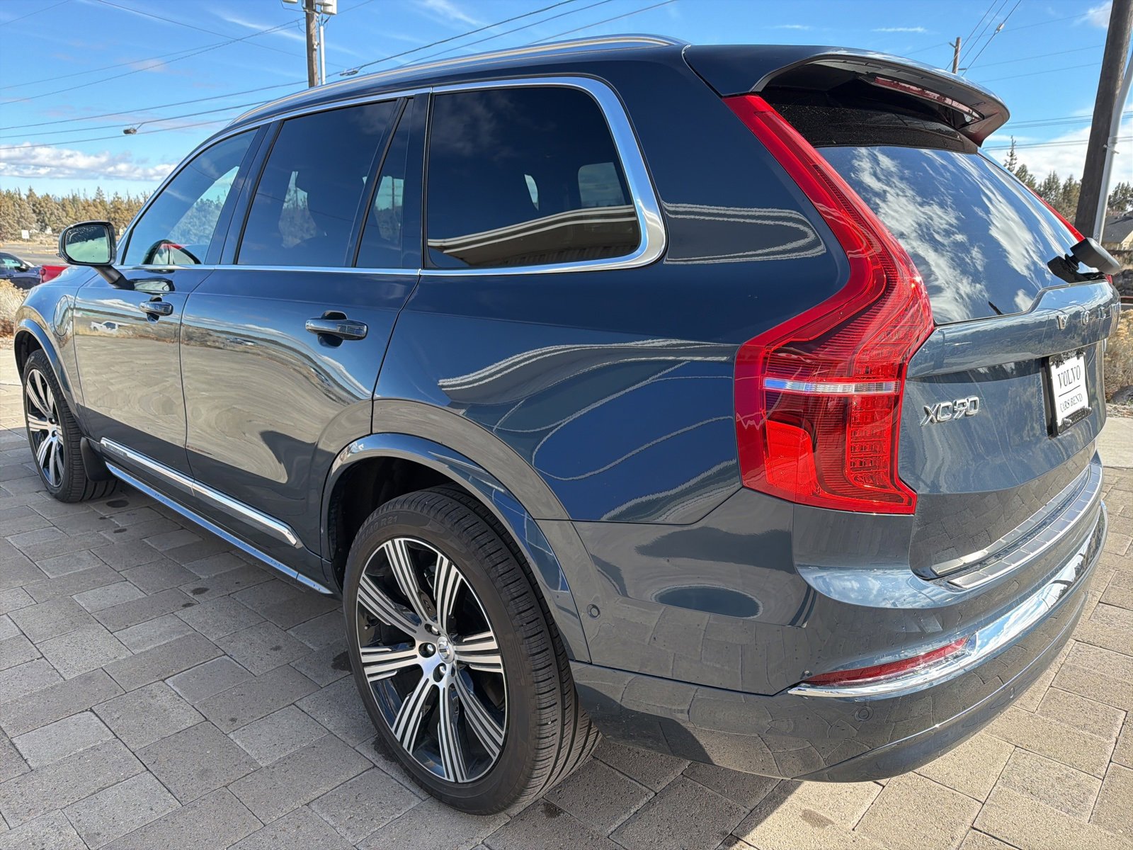 Used 2024 Volvo XC90 T8 Ultimate w/ Protection Package Premier image 4
