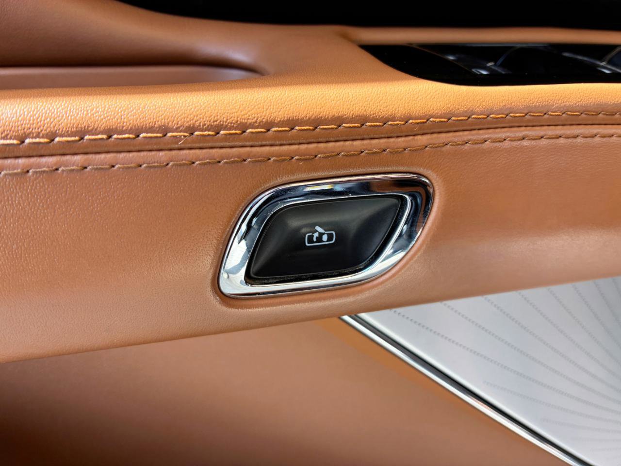 Used 2020 Lincoln Aviator Black Label w/ Dynamic Handling Package AWD/4WD image 12