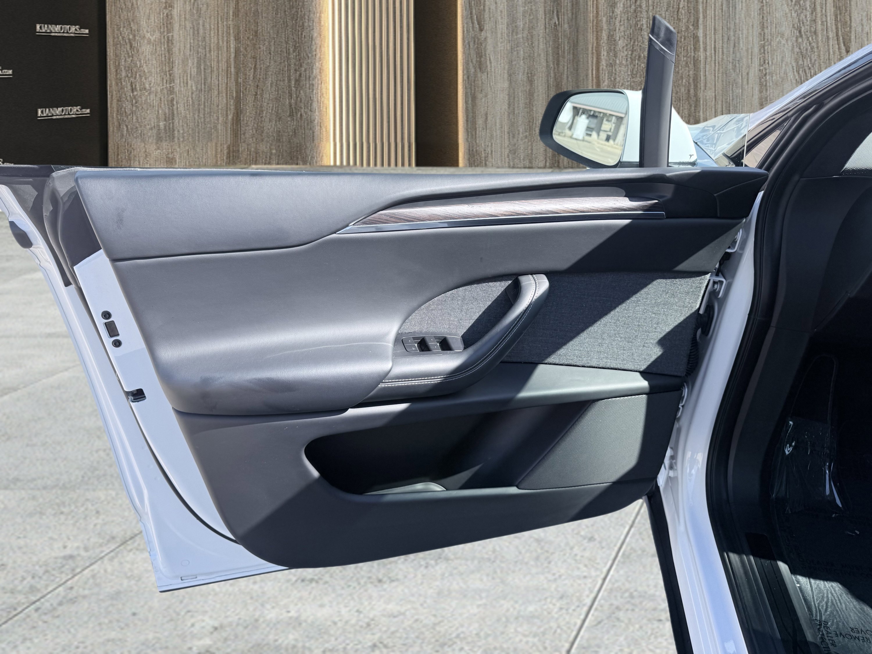 Used 2023 Tesla Model X image 29