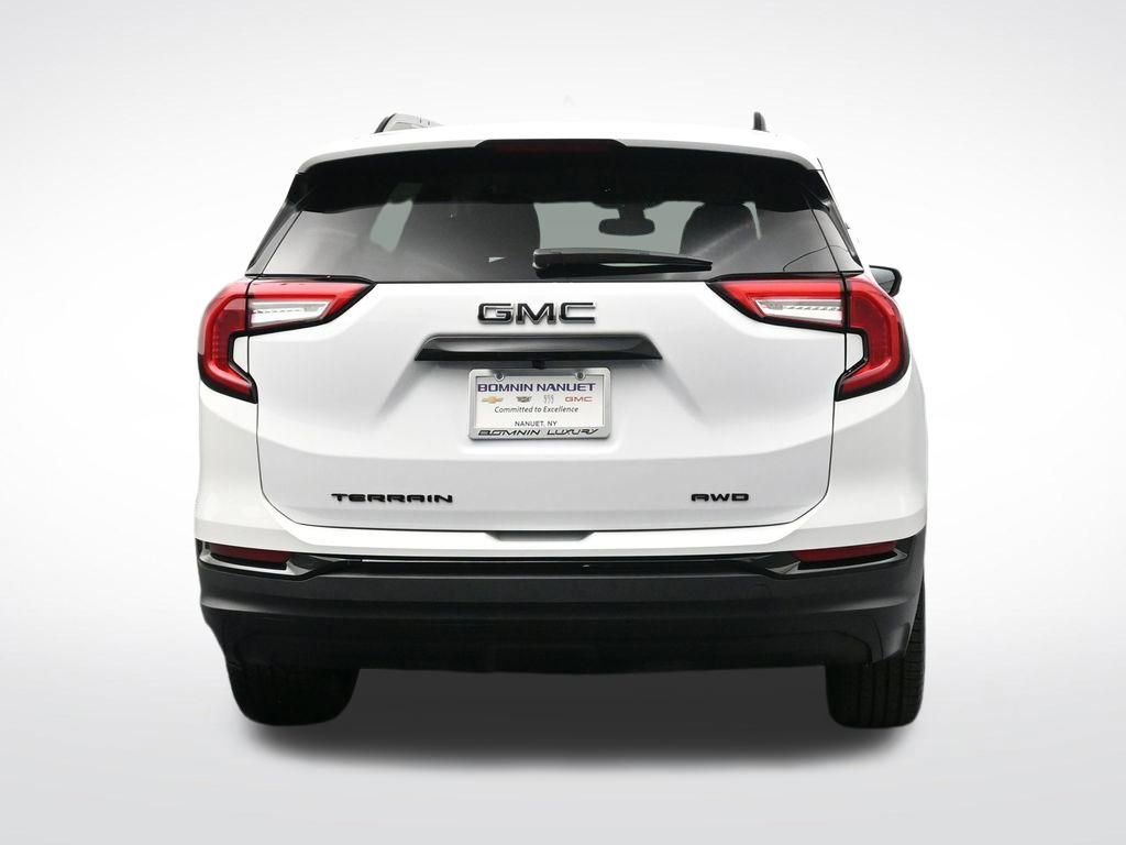 Used 2023 GMC Terrain SLE w/ Elevation Edition AWD/4WD image 4