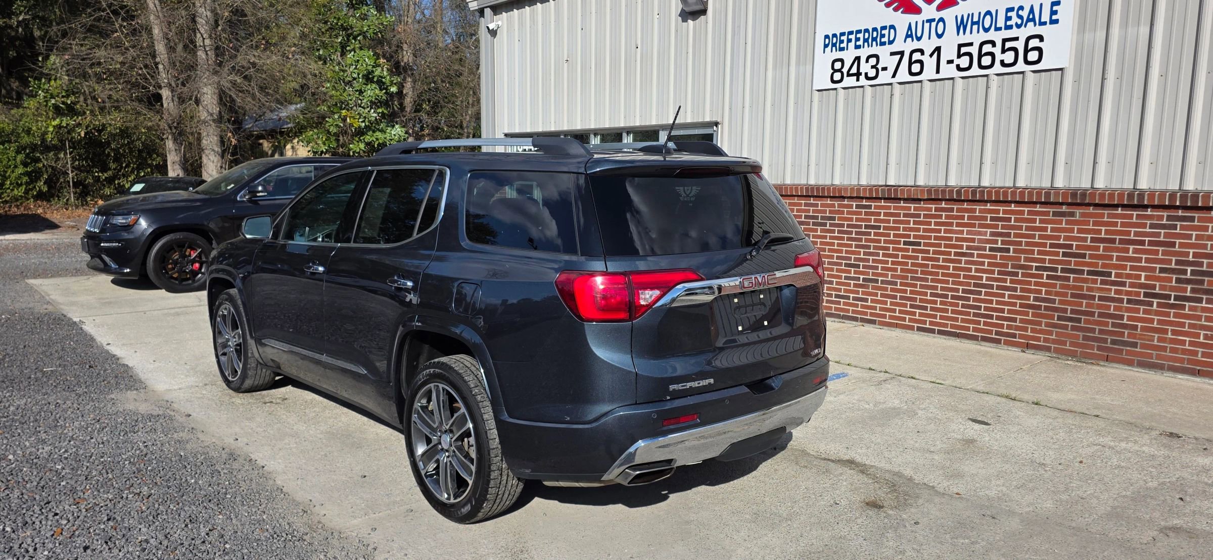 Used 2019 GMC Acadia Denali image 5