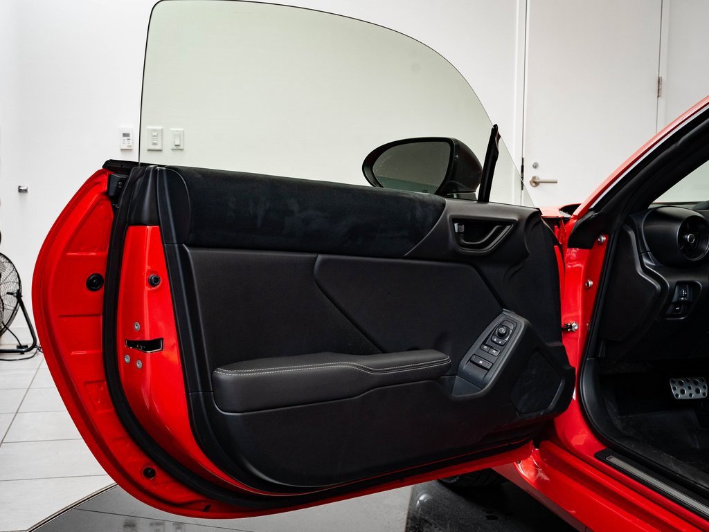 Used 2024 Toyota GR86 Premium image 24