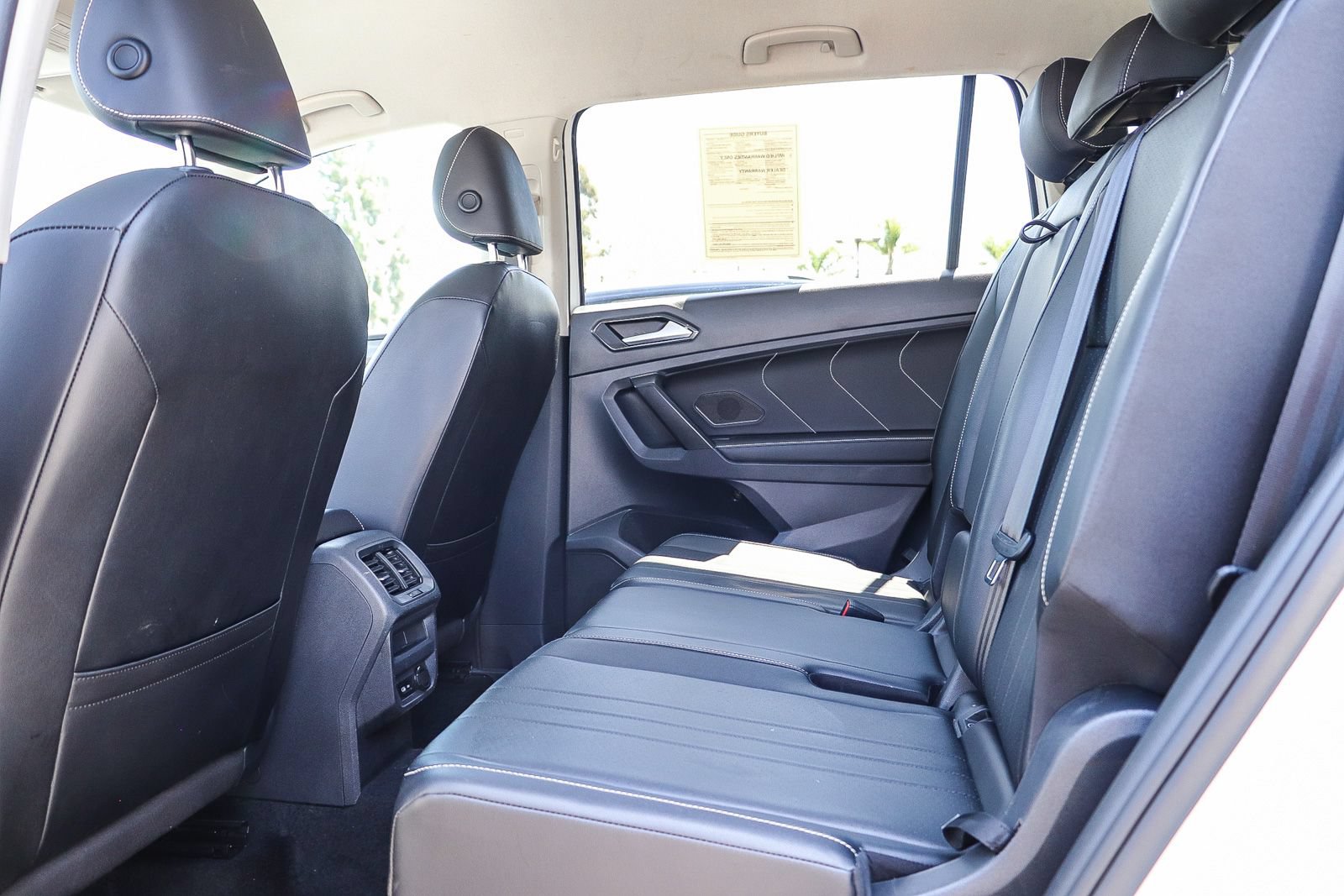 Certified 2022 Volkswagen Tiguan SE FWD image 20