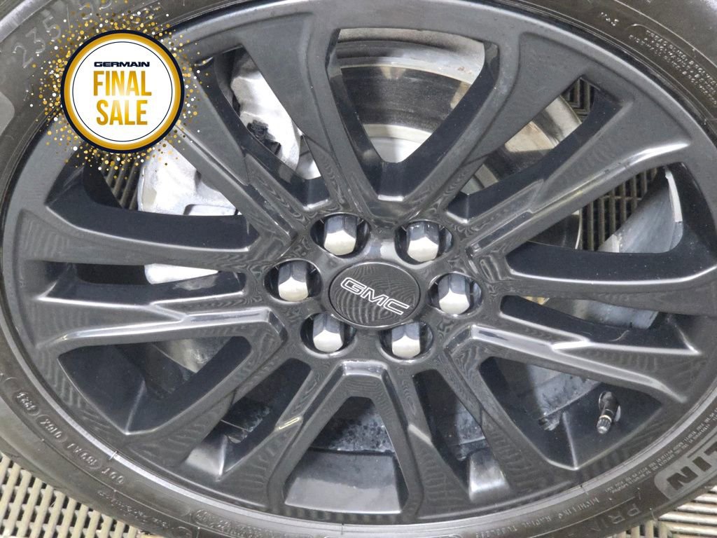 Used 2023 GMC Acadia SLE w/ Driver Convenience Package image 10