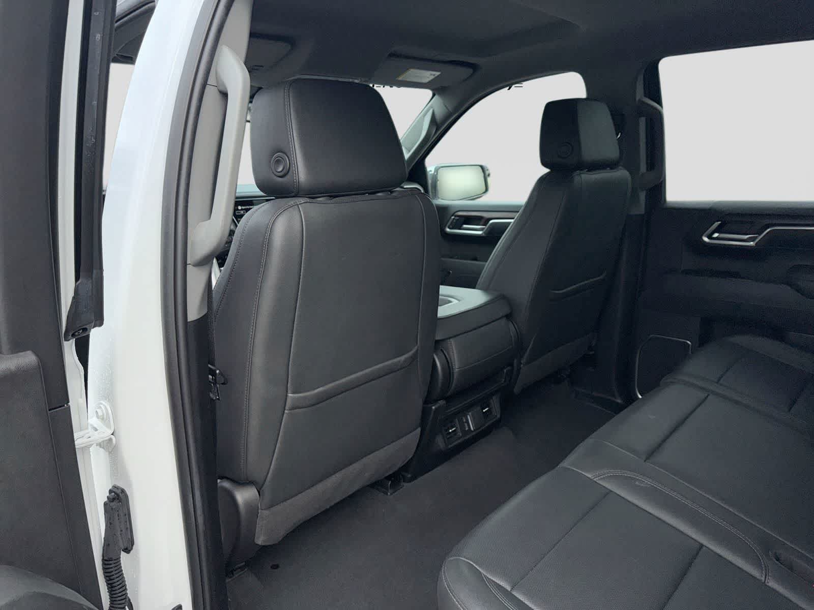 Used 2025 GMC Sierra 1500 SLT AWD/4WD image 25