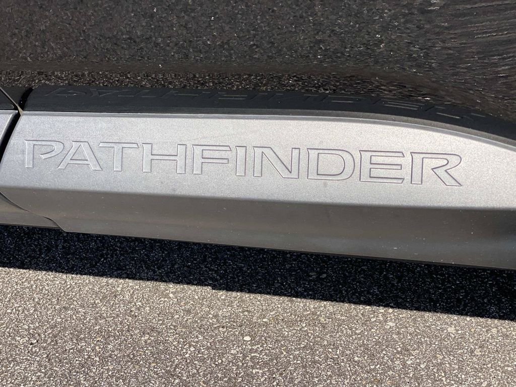 Used 2023 Nissan Pathfinder SL w/ SL Premium Package FWD image 13