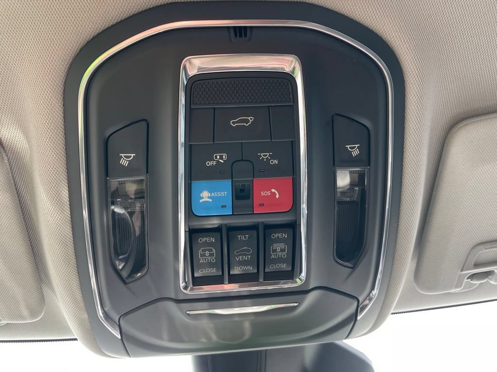 Used 2022 Jeep Grand Cherokee Limited 4xe AWD/4WD image 42