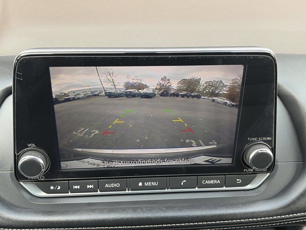 Used 2023 Nissan Rogue SV w/ SV Premium B Package image 15