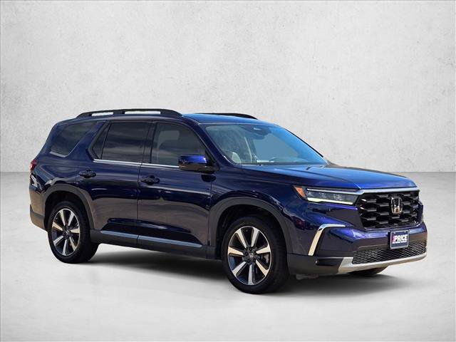 Used 2024 Honda Pilot Touring image 3