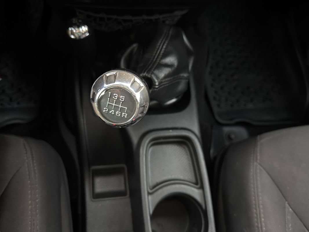 Used 2013 Jeep Wrangler Unlimited Sport AWD/4WD image 27