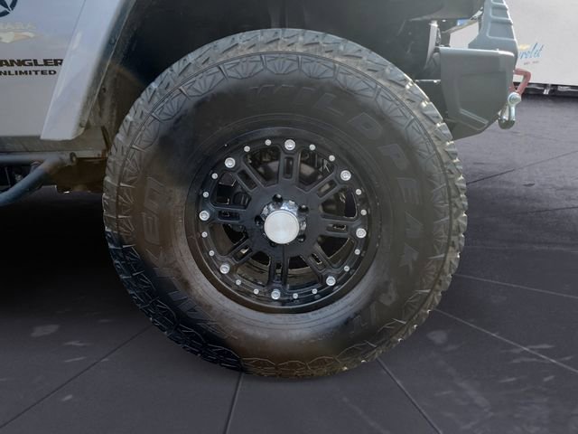 Used 2014 Jeep Wrangler Unlimited Sahara w/ Max Tow Package image 9