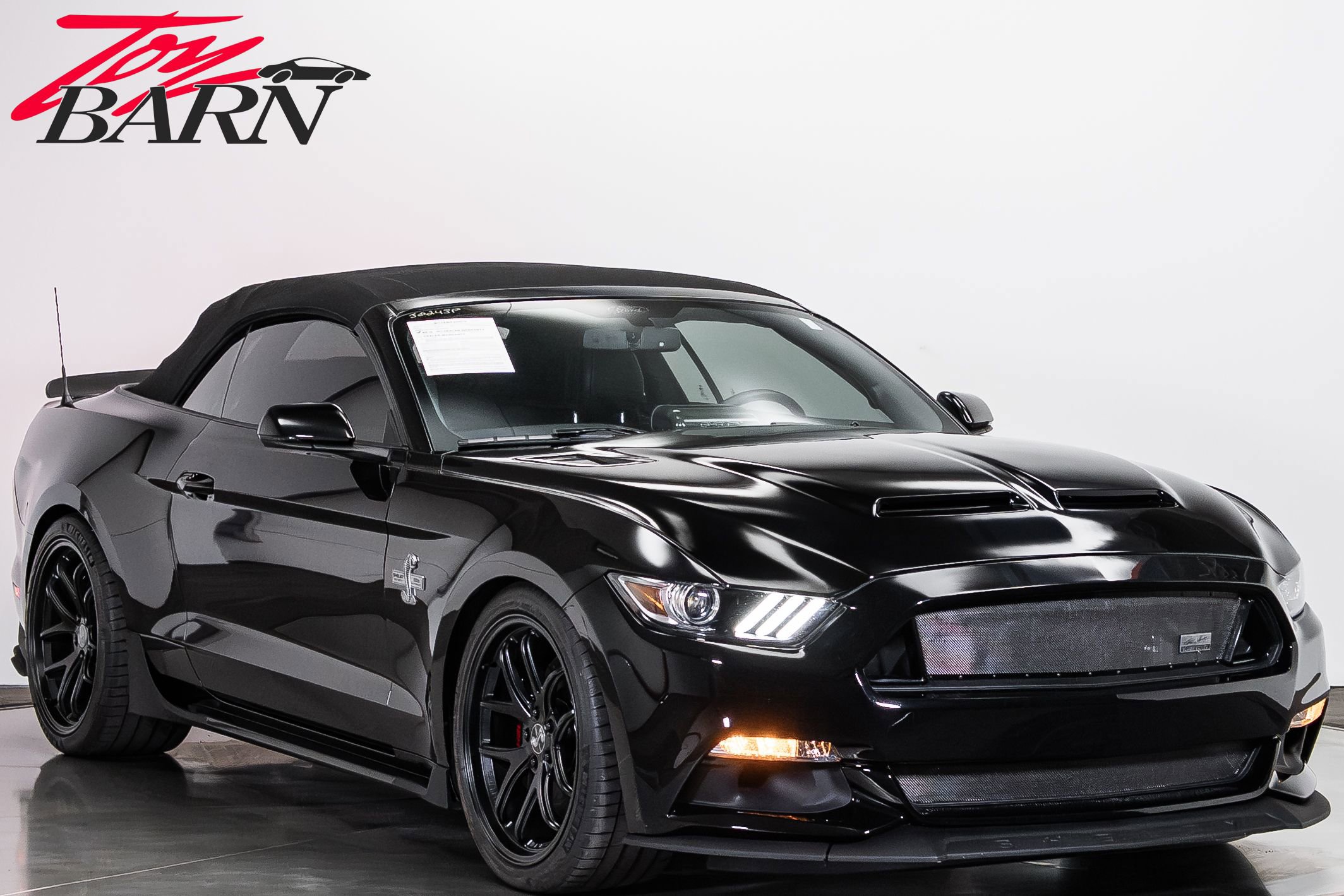 Used 2017 Ford Mustang GT Premium w/ Equipment Group 401A RWD image 15