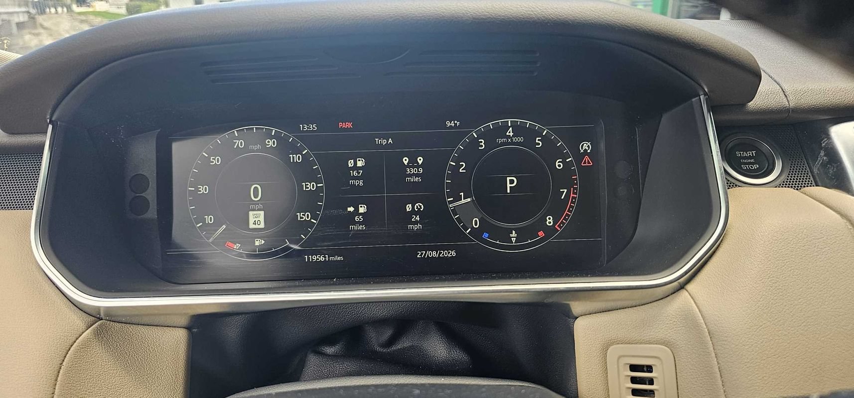 Used 2018 Land Rover Range Rover Sport SE AWD/4WD image 17