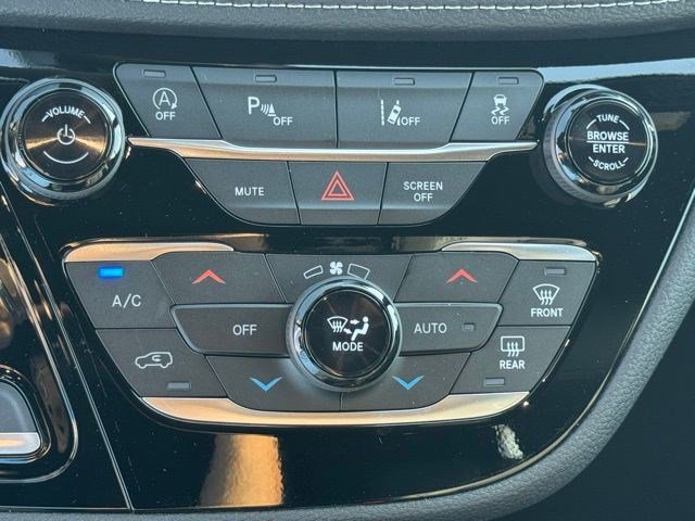 New 2026 Chrysler Pacifica Select image 20